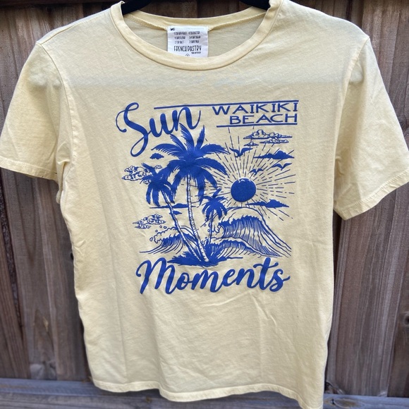 French Pastry T-Shirt SS Top Sun Waikiki Beach Moments Cotton Size Small - Picture 2 of 4